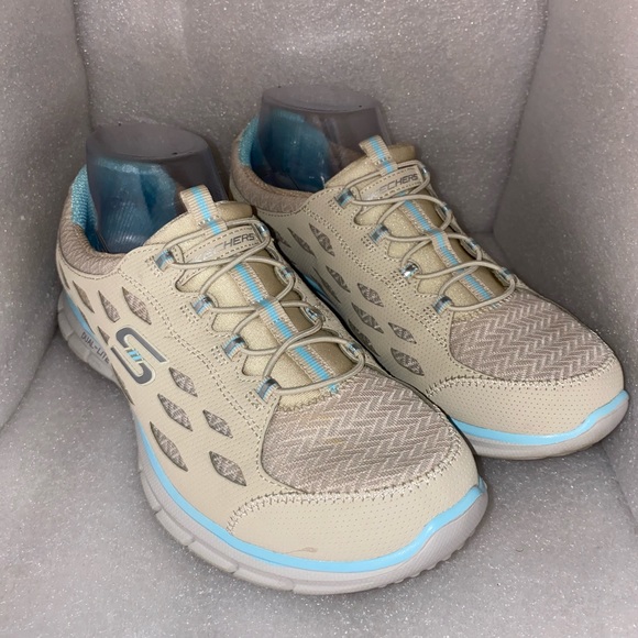 Skechers air cooled memory foam shoes - Picture 1 of 8